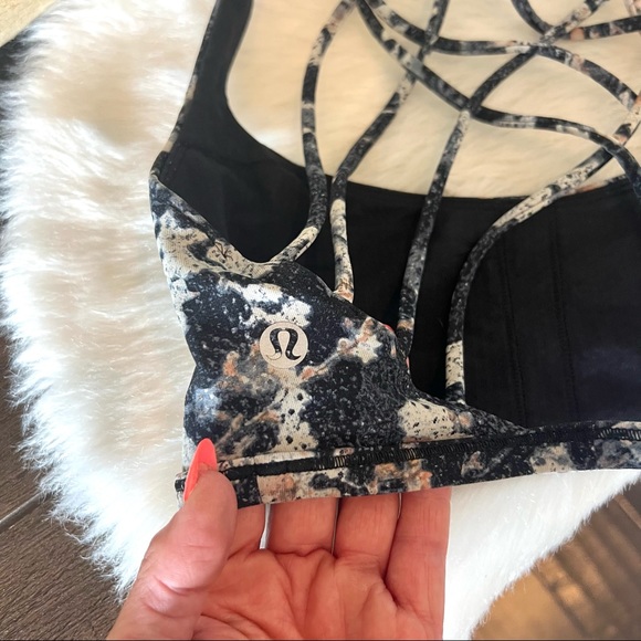 Lululemon Free to Be Serene Sports Bra in Spring Bloom Bin E - Picture 5 of 8